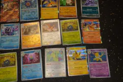 Pokemon 151 Card Lot Scarlet & Violet Including Holos - Image 4