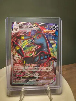 Umbreon VMAX 095/203SWSH07: Evolving Skies Holo Card Near Mint - Image 1