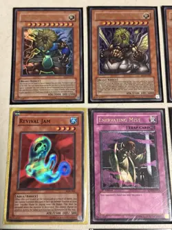 Lot of 28 Vintage Yu-Gi-Oh Holo Cards Sphinx Beast Dragon Buster Toon Spell Mask - Image 2
