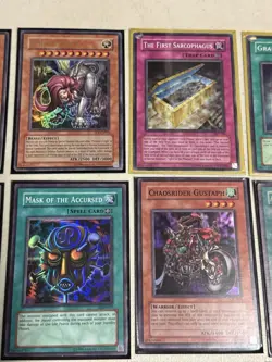Lot of 28 Vintage Yu-Gi-Oh Holo Cards Sphinx Beast Dragon Buster Toon Spell Mask - Image 3