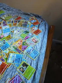 Pokemon Lot Of 400 All Holo and Reverse Holo - Image 3