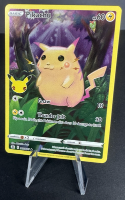 Pikachu 005/025 Full Art Holo Rare - Celebrations Base Set - Pokemon TCG - NM - Image 3