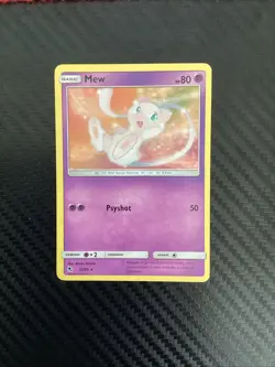 Pokemon Hidden Fates Mew 32/68 Rare NM - Image 1