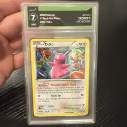 2015 POKEMON XY BLACK STAR PROMOS #XY40 DITTO-HOLO GRADED 7 DEGREE - Image 1