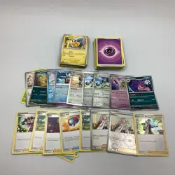 Mixed Bulk Collection of 100+ Pokemon Trading Cards Bundle (14D) MO#8771 - Image 1