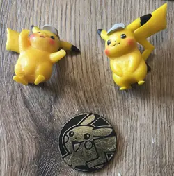 Pokemon Pikachu & Raichu Card Lot (25 Cards, Figures & Coin) - Image 4