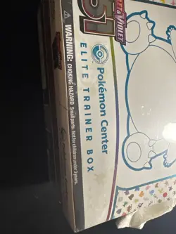 Pokemon TCG Scarlet & Violet Pokemon Center 151 Elite Trainer Box - Image 3