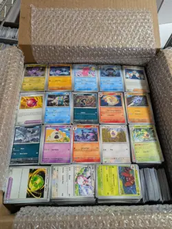 5000+ Pokemon TCG Common/Uncommon Bulk Card Lot Scarlet & Violet NO ENERGIES - Image 1