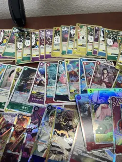 One Piece mixed lot of Over 100 Cards All Have Holo Shine. - Image 4