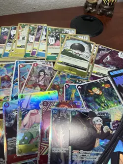 One Piece mixed lot of Over 100 Cards All Have Holo Shine. - Image 5