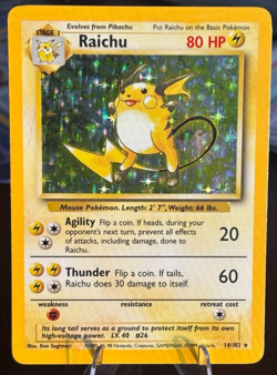 Raichu 014/102 Base Set Holo Wizards of the Coast Vintage Pokemon TCG LP - Image 1