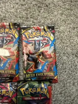 Pokemon - 2 Mega Evolution Booster Packs & 2 Phantasmal Flames Booster Packs - Image 3