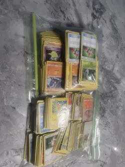 Pokemon TCG Card Lot - 200 Holos & 1.2k commons and Uncommons - No energies - Image 2