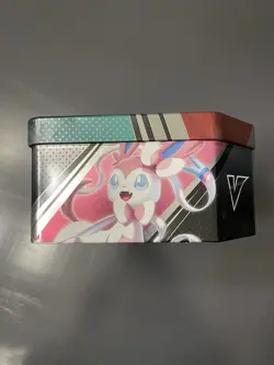 Pokemon TCG Umbreon V Heroes Tin 2022 (Sealed) - Image 3