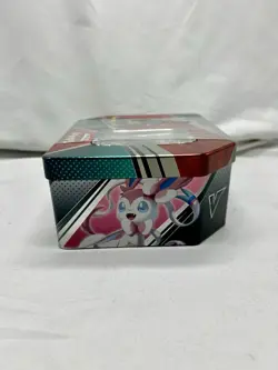 Pokemon V Heroes Tin -Umbreon V Spring 2022 - Image 5