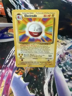 Electrode #21/102 Base Set Pokemon TCG - Image 1