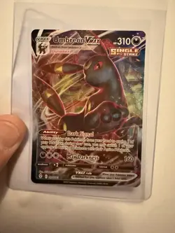 Pokemon TCG Umbreon VMAX Holo Ultra Rare Full Art Evolving Skies 095/203 - Image 1