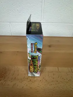 Sealed 3 Pack Evolving Skies Hanger Box Pokemon TCG Sword & Shield booster 820650851551 - Image 4