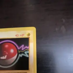 Pokemon Voltorb 40 HP Tackle Base Set Common 67/102 1999 TCG First Edition - Image 3