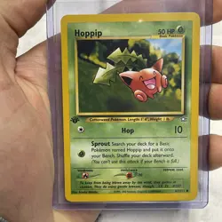Pokemon 1st Edition Neo Genesis Hoppip 61/111 WOTC Non Holo Pokemon Card NM/MT - Image 1