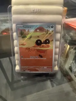 Pokemon Sandile Holo Card 135/086 Basic 70HP Sv: Black Bolt Illustration Rare - Image 1