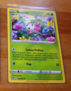 POKEMON FRANCAISE CARD RARE CARTE Shaymin 014/189 FR Astres Radieux FR MINT - Image 1