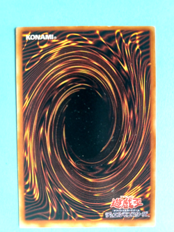 YUGIOH JAPANESE DARK MAGICIAN GIRL #P4-01 ULTRA RARE HOLO PREMIUM PACK UNPLAYED - Image 4