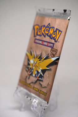 Pokemon WOTC Fossil Unlimited Booster Pack Vintage Sealed TCG Zapdos - Image 3