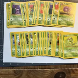 Vintage Pokemon 125 Card Lot Mix of Old Cards - Image 2