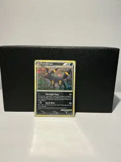 Umbreon 10/90 HGSS Undaunted Cracked Ice Holo Card LP - Image 1