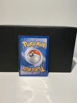 Umbreon 10/90 HGSS Undaunted Cracked Ice Holo Card LP - Image 2