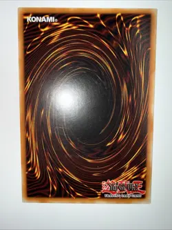 Yu-Gi-Oh! Blue-Eyes White Dragon Ultimate Rare 1st Edition YSKR-EN001 Holo, Base - Image 2