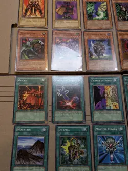 YU-GI-OH SD KAIBA EVOLUTION 1ST EDITION NEAR COMPLETE LOT NO HOLO'S - Image 4