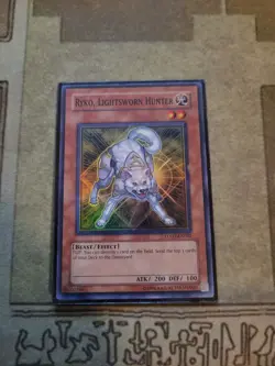 YUGIOH RYKO LIGHTSWORN HUNTER LODT-EN022 SUPER UNLIMITED ED VLP 1996 - Image 1