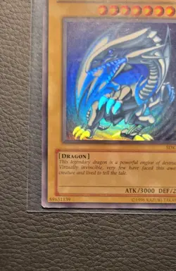 Yu-Gi-Oh! Blue-Eyes White Dragon SDK-001 Kaiba Ultra Rare Holo Eng - Image 5