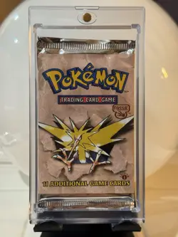 Pokemon TCG Fossil 1st Edition Sealed Booster Pack Zapdos Art 1999 WOTC NM - Image 1