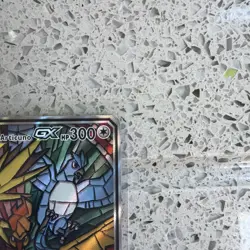 Pokemon TCG Hidden Fates Moltres, Zapdos, Articuno GX SM210 damaged - Image 4