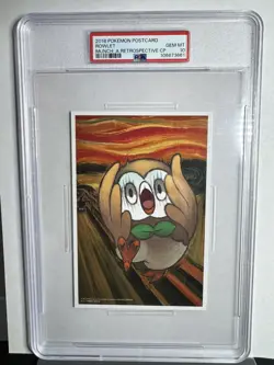 2018 POKEMON MUNCH: A RETROSPECTIVE CAMPAIGN POSTCARD ROWLET PSA 10 - Image 1