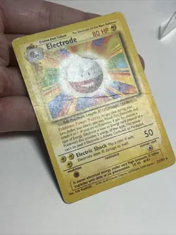DAMAGED Electrode 21/102 Holofoil/Non-Holo Base Set AUTHENTIC Pokemon Card - Image 4