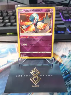 Radiant Gardevoir 069/196 - SWSH: Lost Origin Radiant Rare - Pokemon TCG (NM) - Image 1