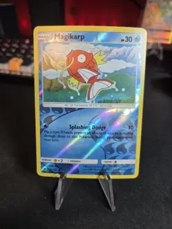 Pokemon TCG Magikarp 32/147 Common SM Burning Shadows Reverse Holo - Image 1