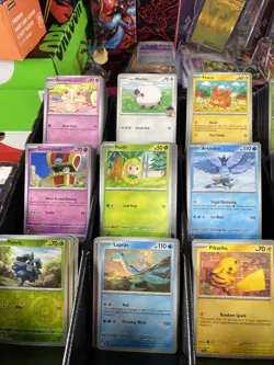 Pokemon Cards: 200 Bulk Lot - Image 1