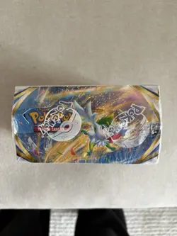 Pokemon TCG - Sword & Shield Brilliant Stars - Booster Box- New & Sealed - Image 5