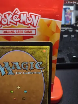 MAGIC THE GATHERING ILLUSIONIST'S BRACERS HOLO MINT - Image 3