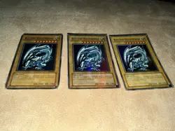 Blue-Eyes White Dragon SDK-001 Ultra Rare Yu-Gi-Oh Starter Deck Kaiba Vintage MP - Image 3