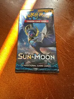 Pokemon Sun & Moon Booster Pack - 10 Cards 820650801945 - Image 1