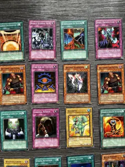Lot 88 Cartes Yu-gi-Oh Anglaises 29 First Edition LOD DCR MFC AST - Image 3