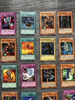 Lot 88 Cartes Yu-gi-Oh Anglaises 29 First Edition LOD DCR MFC AST - Image 4