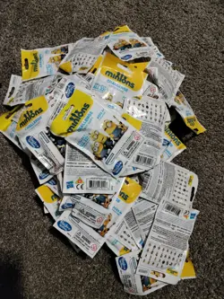 67 Despicable Me Blind Bag Surprise Minions Challenge Card Game Blind Bag New - Image 1