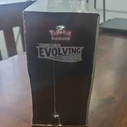 Pokemon Elite Trainer Box Sword & Shield Evolving Skies English 2021 - Image 3